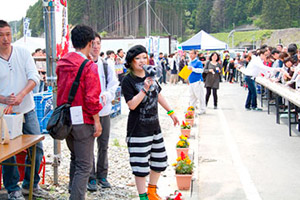 20130526田束山つつじまつり福興市