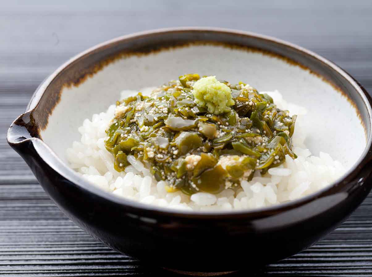 つい教えたくなる！あの有名人も大絶賛！1度食べたらやみつきになる山内鮮魚店の【子持ちめかぶ】