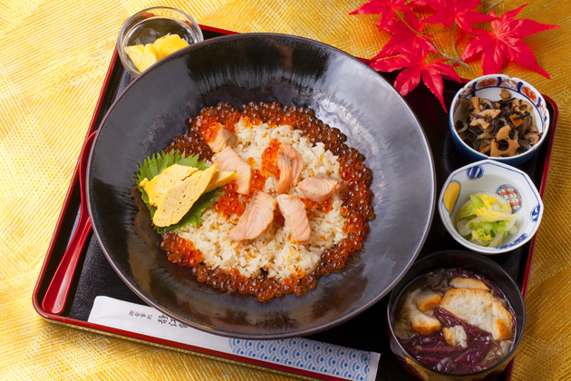 南三陸キラキラ秋旨丼｜山内鮮魚店