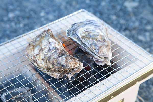 牡蠣の焼き方 七輪 炭火焼編 山内鮮魚店の海鮮レシピ