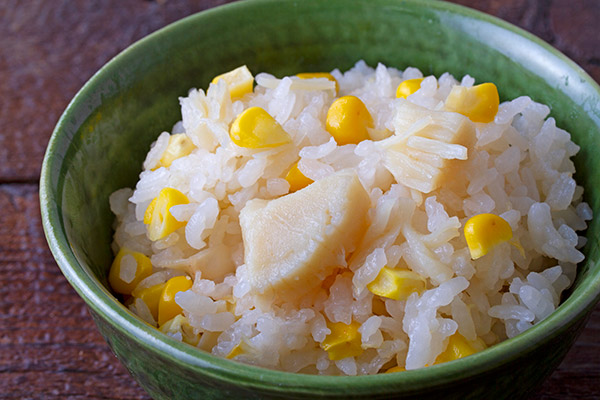 ホタテととうもろこしの炊き込みご飯