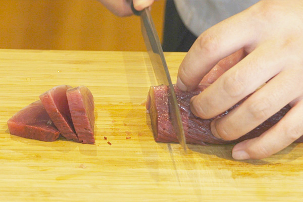 カツオ 味噌ニンニクだれ