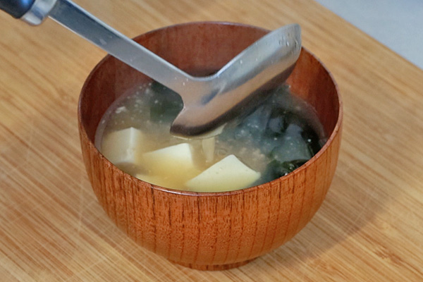 わかめと豆腐の味噌汁　レシピ8