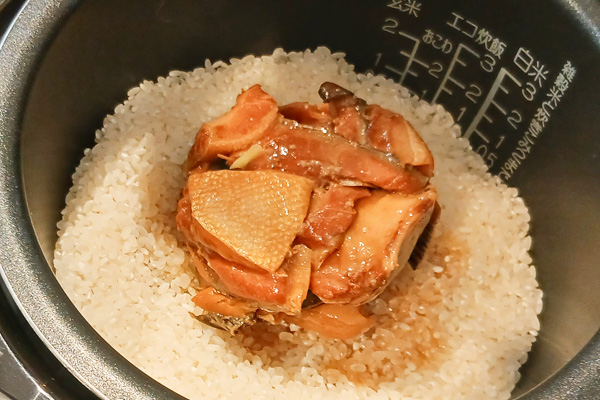 銀鮭カマ醤油煮の炊き込みご飯レシピ