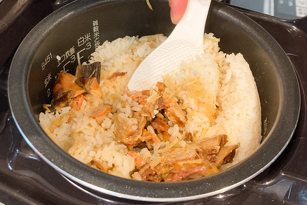 銀鮭カマ醤油煮の炊き込みご飯レシピ