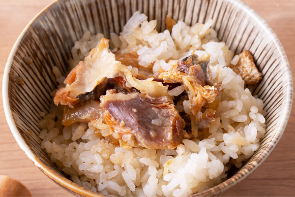 銀鮭カマ醤油煮の炊き込みご飯レシピ